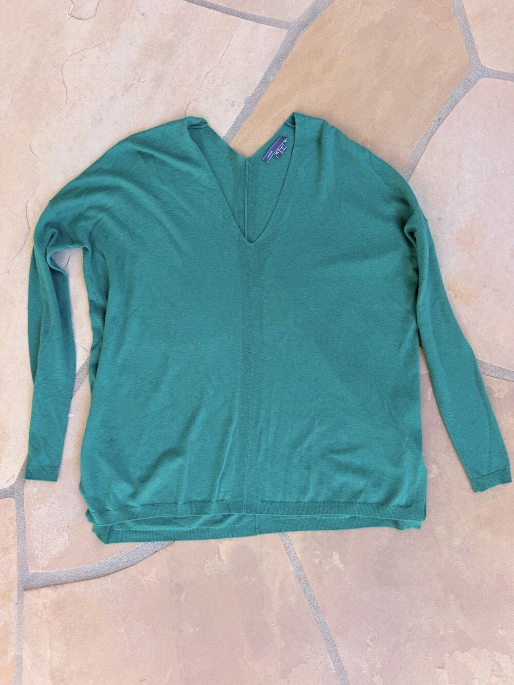 Vince Merino Wool Sweater V Neck Green Cozy Slouchy XS Raglan 3/4 Drop Sleeve